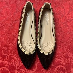 Black and Tan flats!